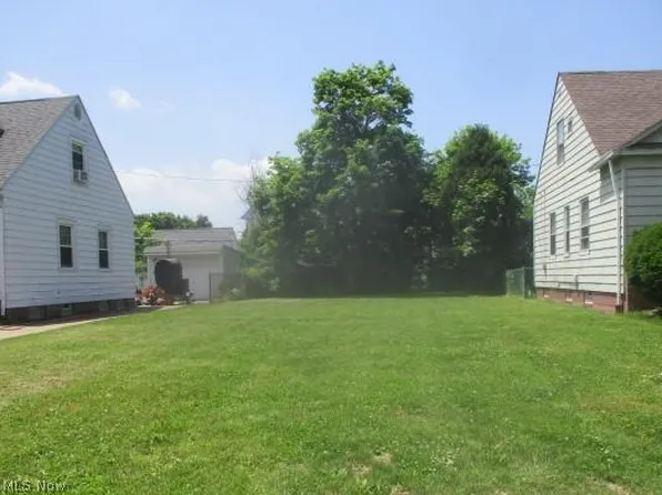 3714 Pennington Rd, Shaker Heights, OH 44120
