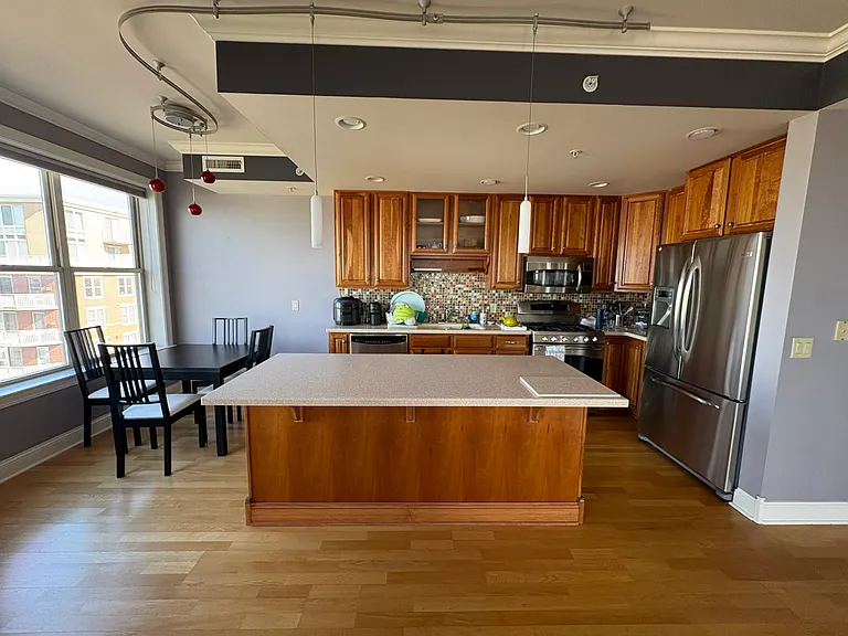 360 W Washington Ave #1001 — Photo 2