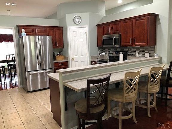 5th image of 1591 Champagne Ave