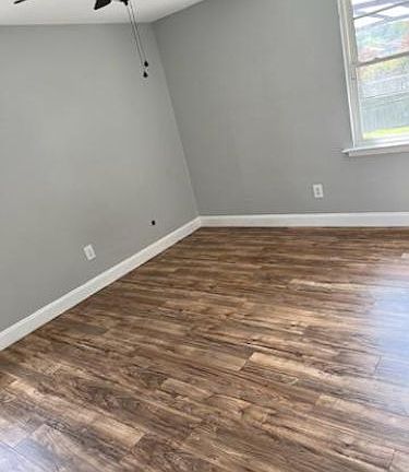 5th image of 1612 Coventry Pl