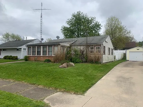 1153 Hawthorne Ave SW Photo 1