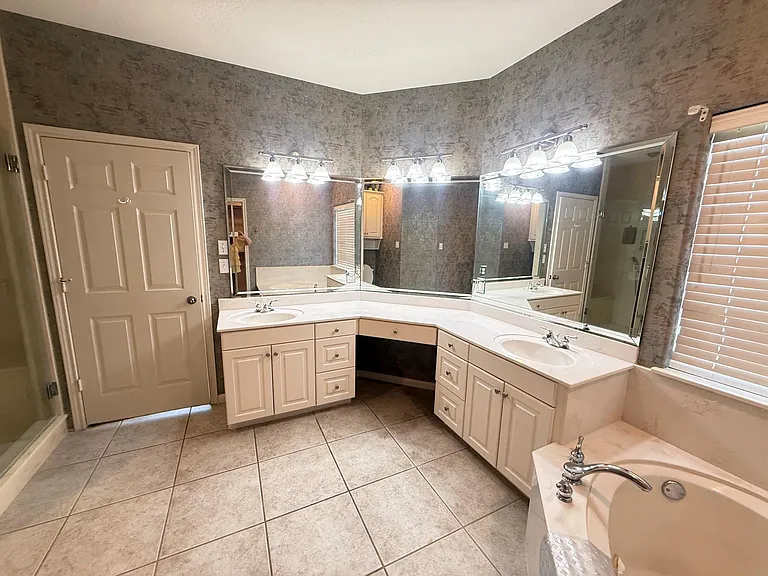 12780 Capricornus Dr — Photo 15