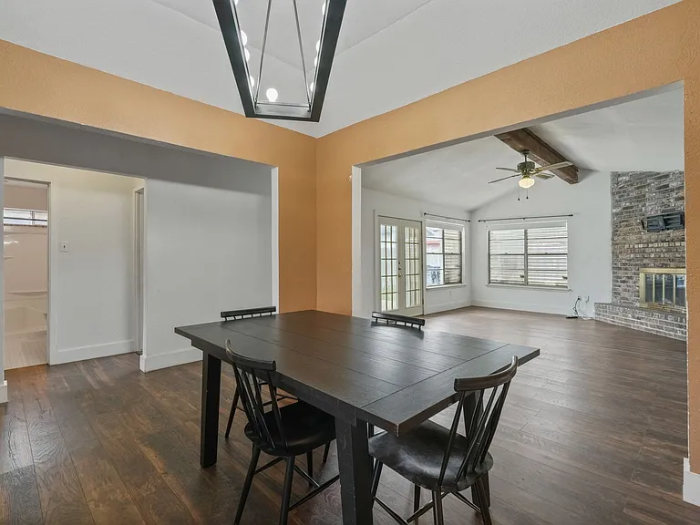 5721 Cresthaven Dr — Photo 6