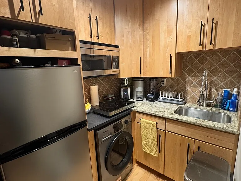 254 1st St #1 — Photo 3