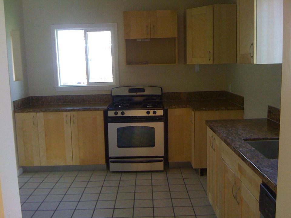 1st image of 2513 Fordham St