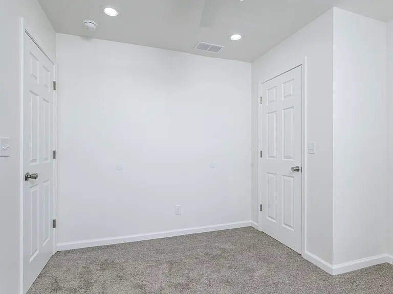 211 Level St — Photo 17