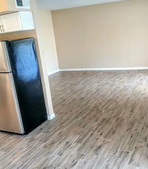 1939 E Missouri Ave #15 — Photo 31