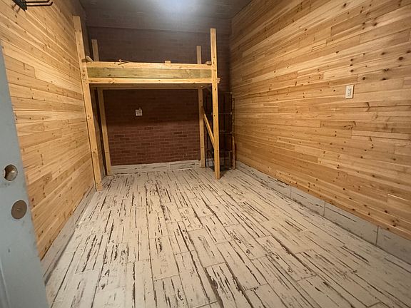 4th image of 50 Harbour Cir #49