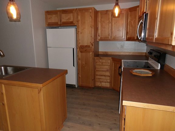 3rd image of 405 W 22nd Ave #B