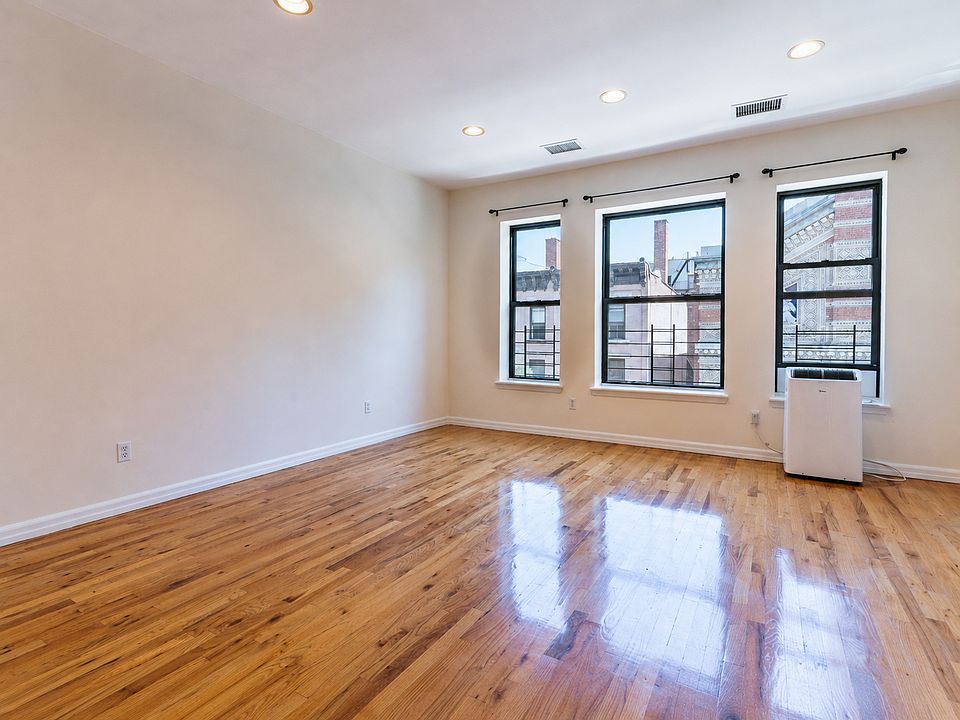 1st image of 216 W 132nd St #3