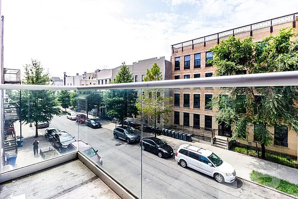 Rented by EXR | media 6