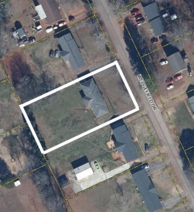 2nd image of 13 Wedgefield Dr