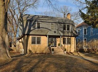 716 Prairie Ave, Wilmette, IL