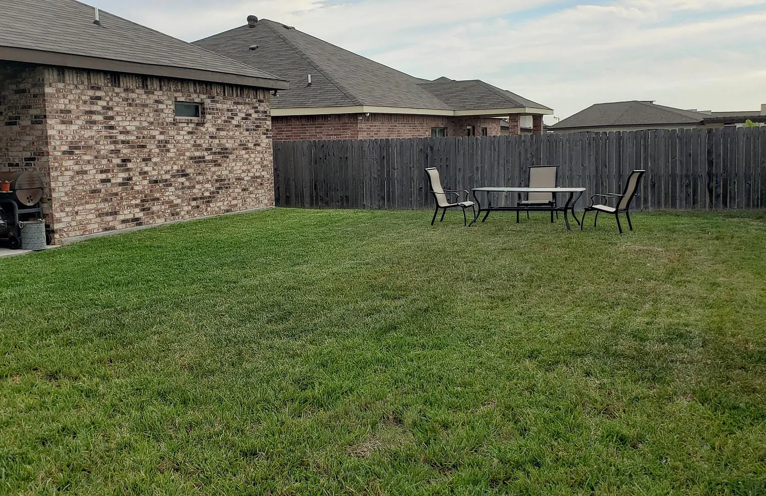 3 bed, 1874 sqft, $1,900 — Photo 3