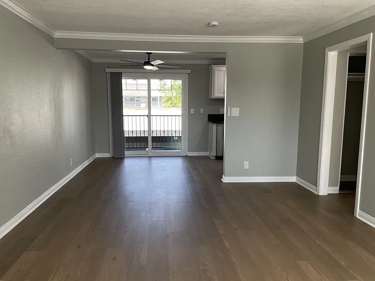 Villa Serrano Apartment Homes — Photo 43