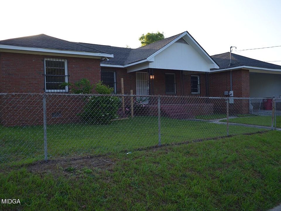 1st image of 3481 Hillcrest Ave