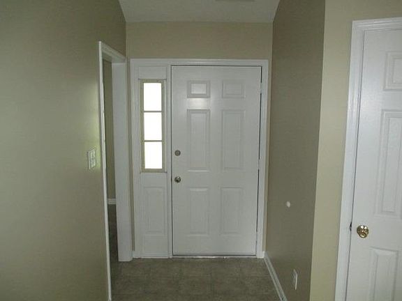 2nd image of 309 Firethorn Ln