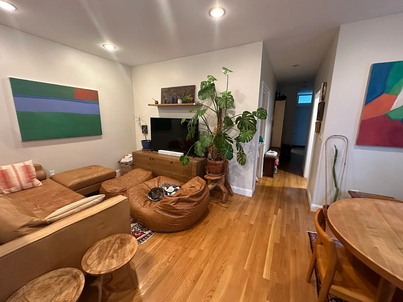 2 bed, 1.0 bath, 1050 sqft, $3,950 — Photo 3