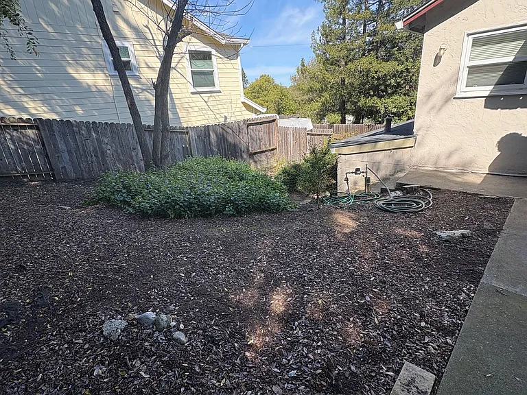 1695 Ronne Dr — Photo 13