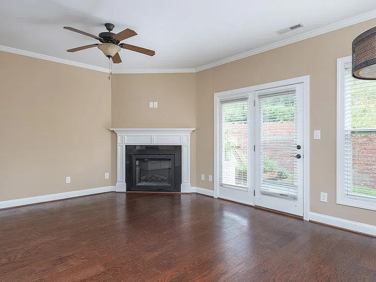 2123 Scarlet Maple Dr — Photo 12
