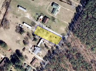 20440 Parsons Rd, Greenbush, VA 23357