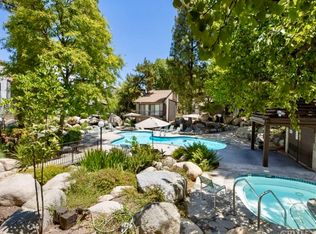21545 Erwin St Unit 105, Woodland Hills, CA 91367