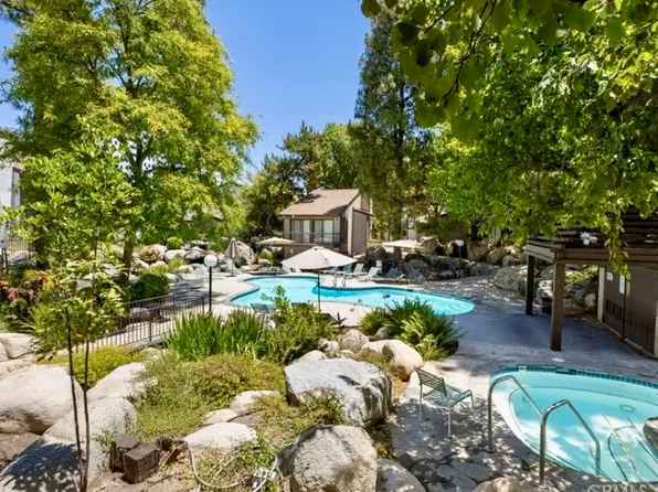 21545 Erwin St Unit 105, Woodland Hills, CA 91367