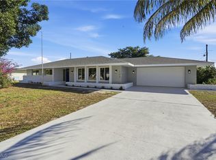 113 E Lake Dr, Lehigh Acres, FL 33936