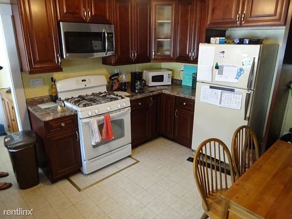 landlord_unit_photo_670699_8