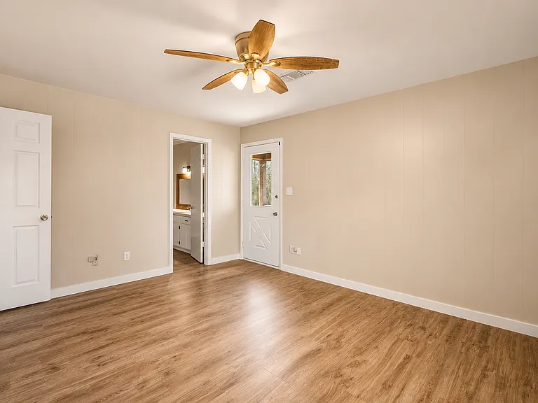 213 Bobbie Dr — Photo 10