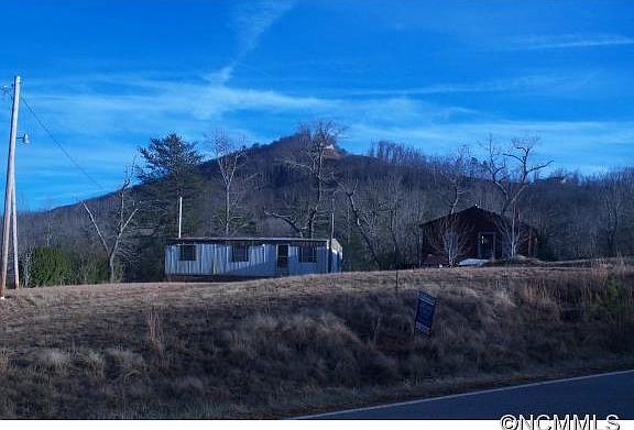 2nd image of 916 Bills Creek Rd