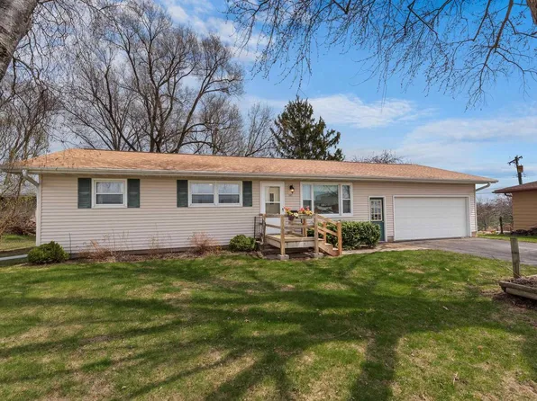 121 Warren Street, Beaver Dam, WI 53916