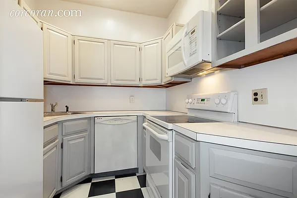 Rented by Corcoran | media 9