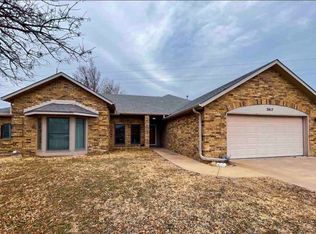 2417 Eagle Rd, Ponca City, OK 74601