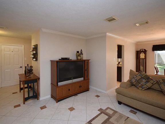 5th image of 9619 Cane Creek Dr