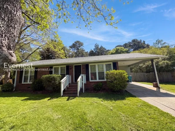 735 Hillcrest Dr, Jackson, GA 30233