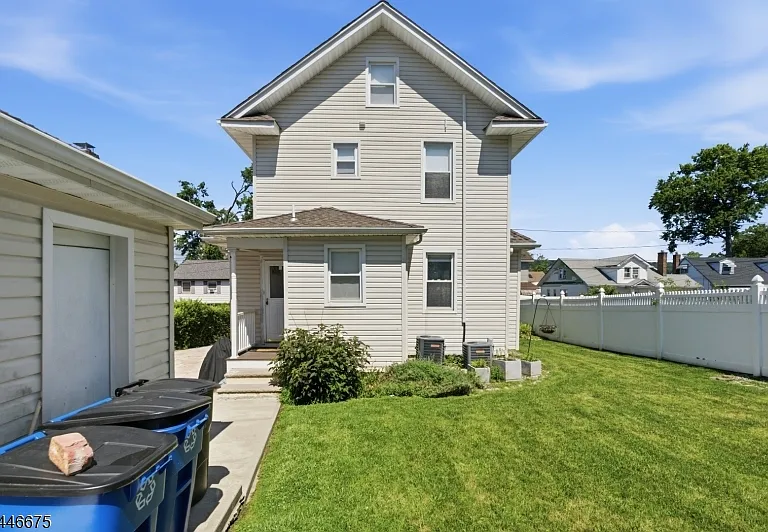 21 Mildred Ter — Photo 4