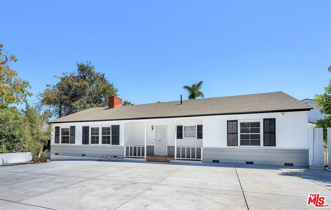 3 bed, 2.0 bath, 1680 sqft, $9,000 — Photo 1