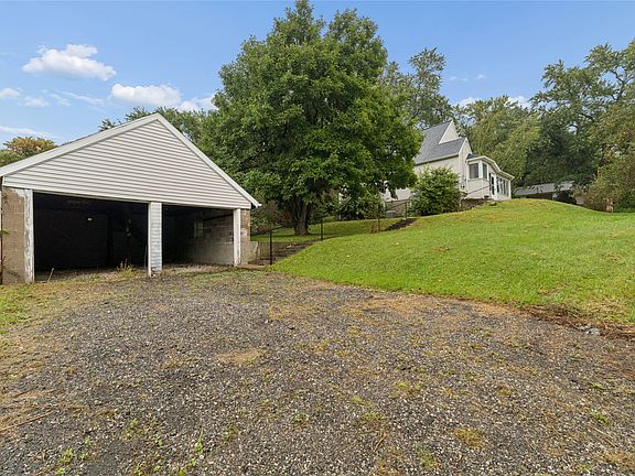 3rd image of 2048 Marmon Rd