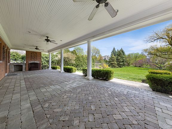 4th image of 835 S Park Ave