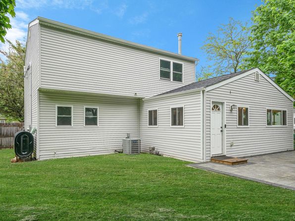 38 18th Avenue, Bay Shore, NY 11706