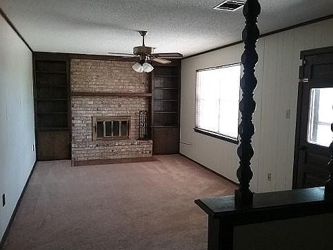 4th image of 2610 NE Lake Ave