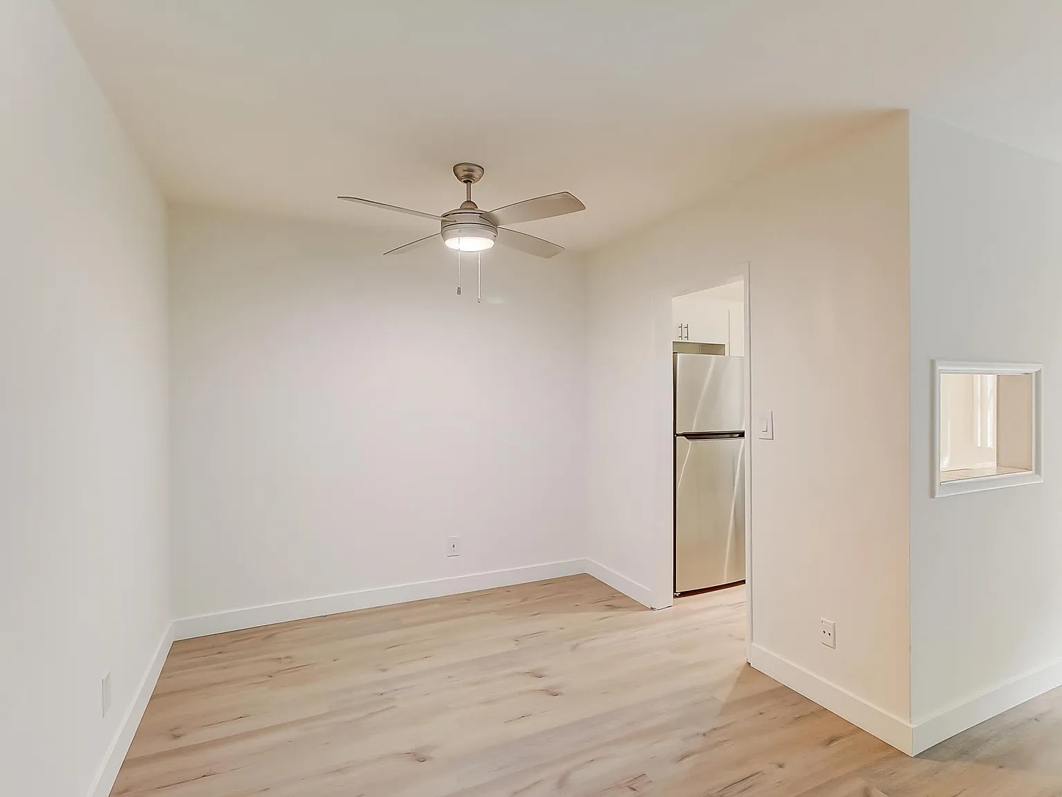 1 bed, 700 sqft, $2,349 — Photo 4