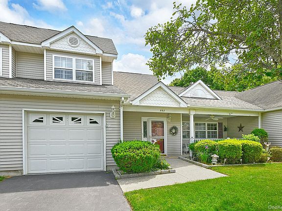 2nd image of 102 Winged Foot Way