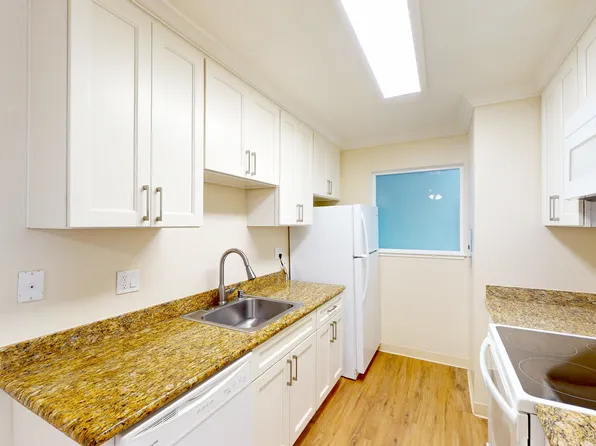 531 Alameda Del Prado #329, Novato, CA 94949