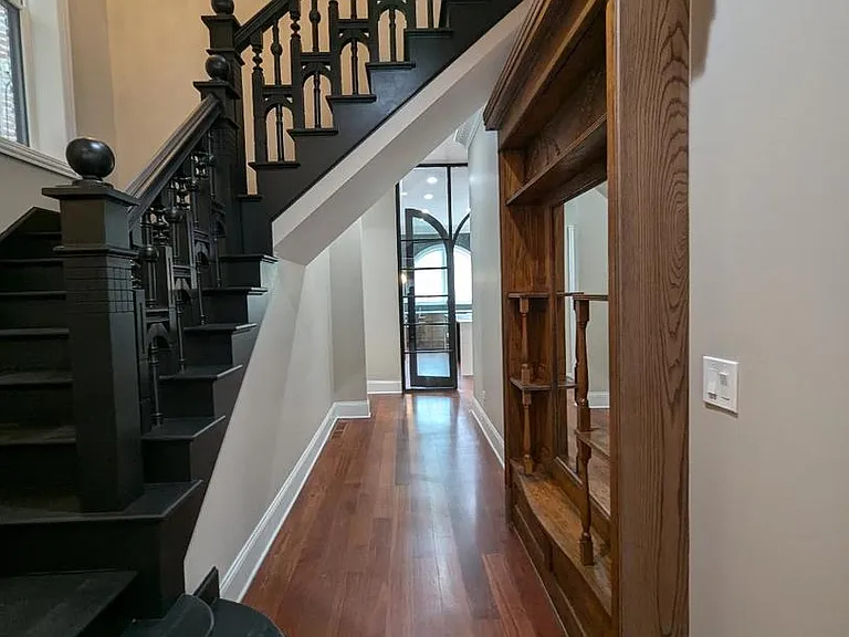 2150 W Monroe St — Photo 40