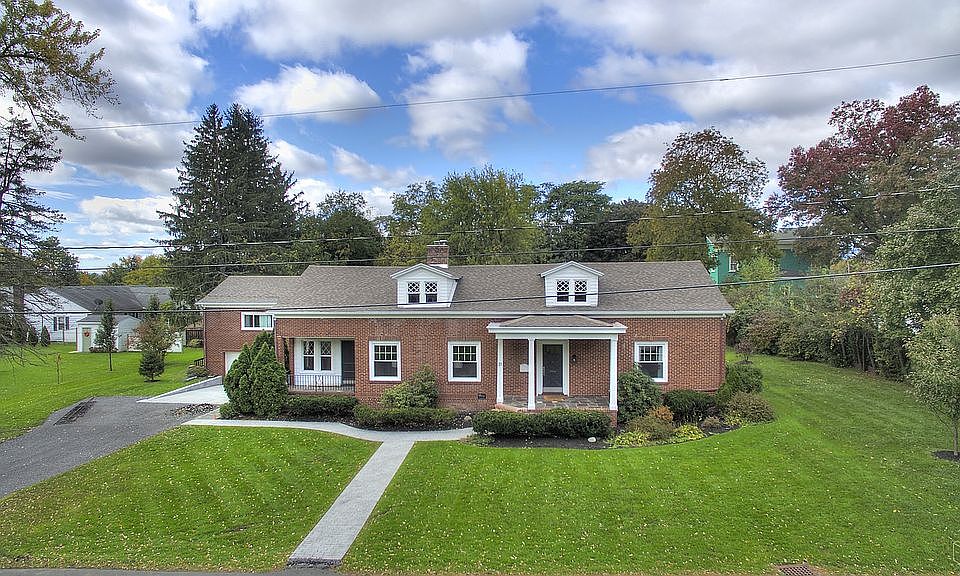 1st image of 31 Woodland Ave