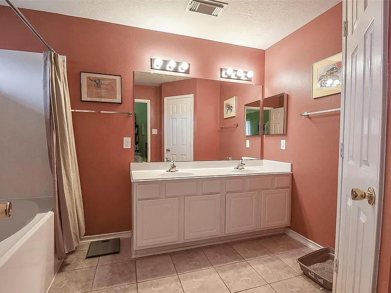 12259 Noco Dr — Photo 16