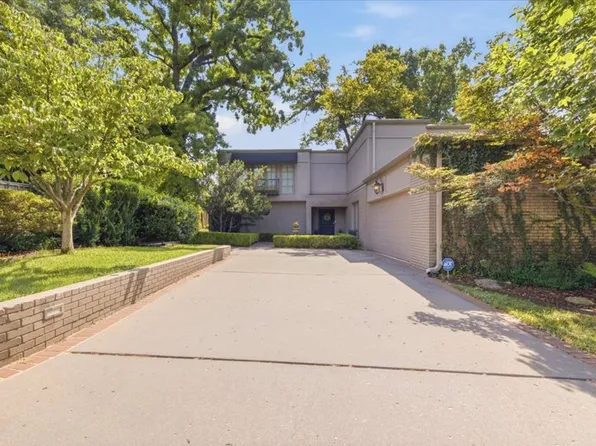 3111 S Quaker Rd, Tulsa, OK 74105