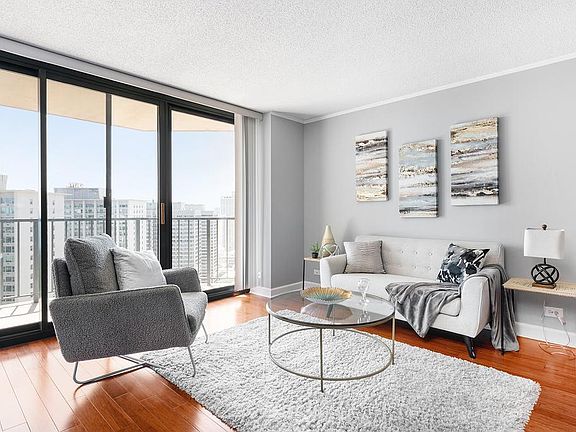 5th image of 3660 N Lake Shore Dr APT 2705